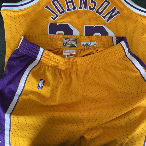 Basketball jersey - Picture 2 of 3